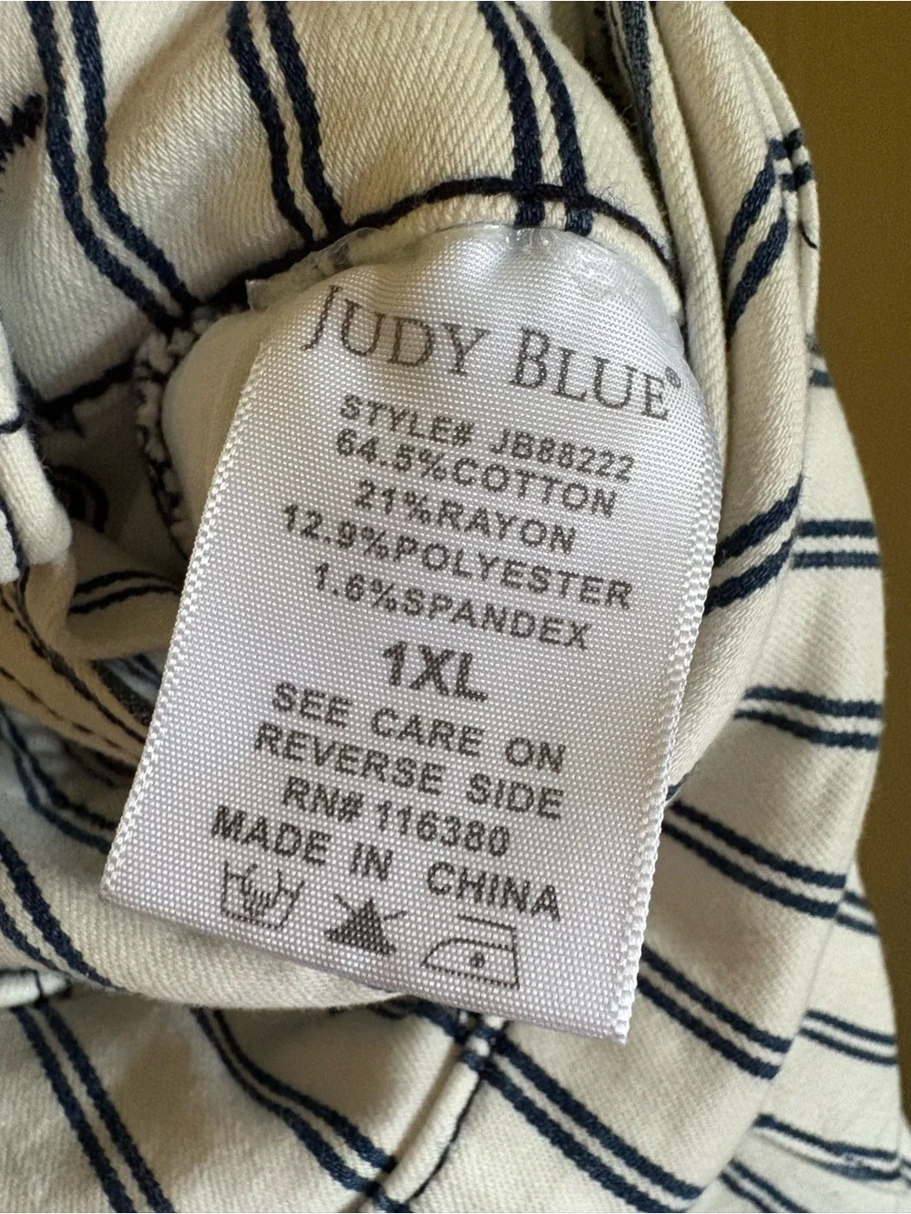 NWT Judy Blue Size 1x Striped White & Blue Painter Overalls *small call out